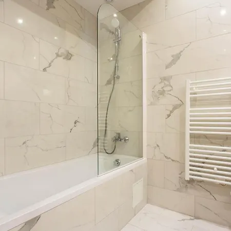 Apartment Superbe 3br 8p - Bastille Voltaire *